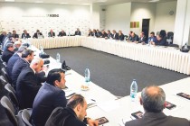 “İmamlar bulunduğu topluma örneklik etmelidir.”
