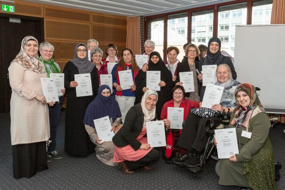 Kulturmittler, Frauen, Ausbildung